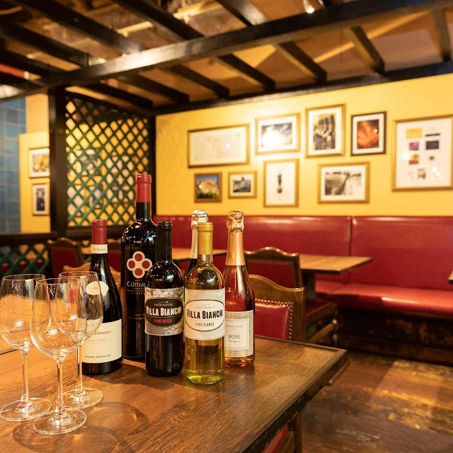 ビラビアンキ 新宿店（写真1）