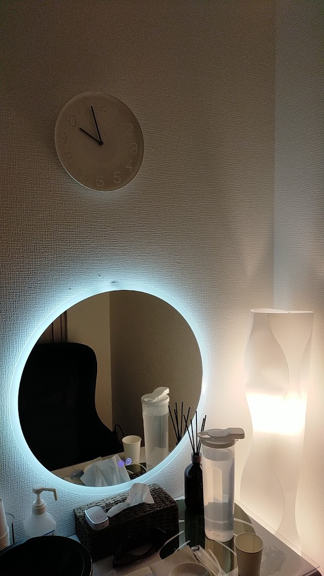 LOVEホワイトニング新宿店（写真2）